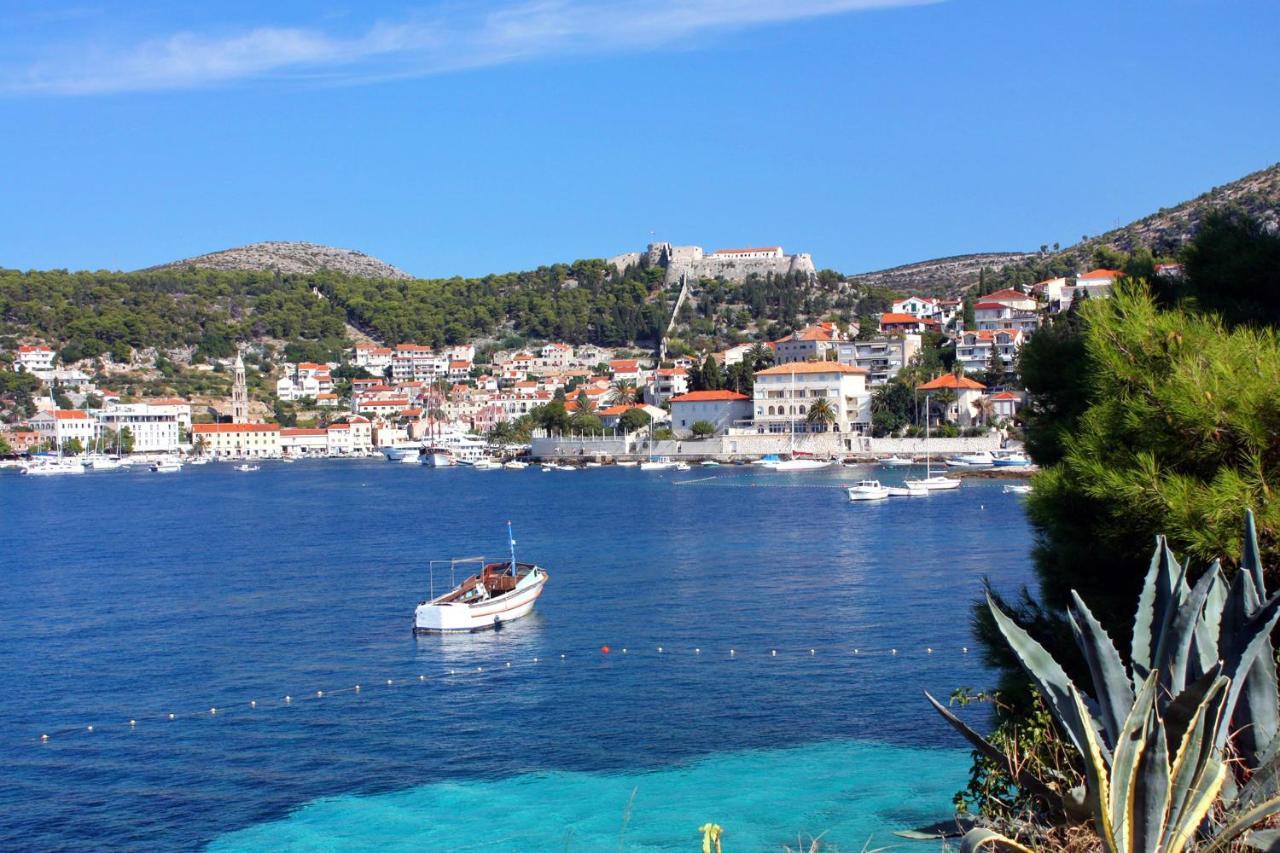 Apartments And Rooms With Parking Space Hvar - 13161 Χβαρ Εξωτερικό φωτογραφία