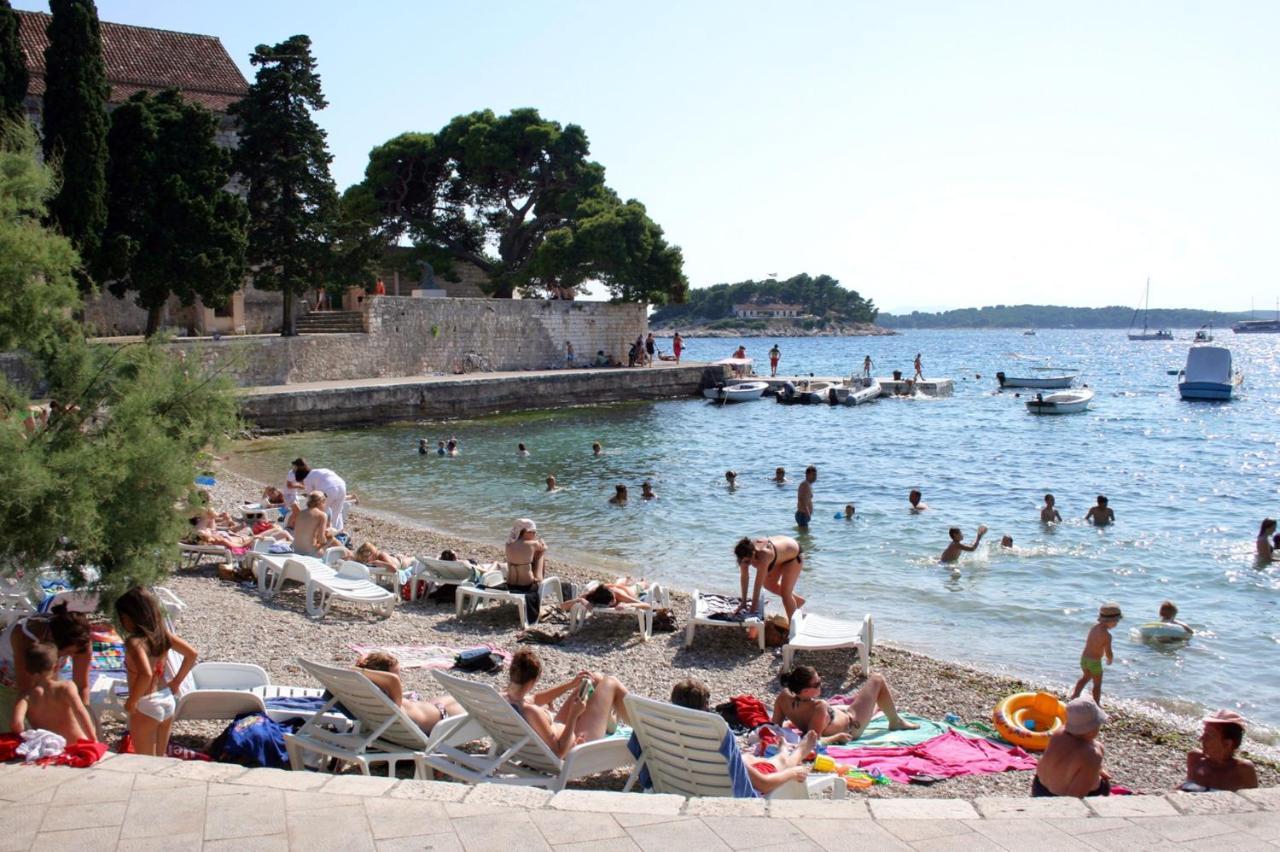 Apartments And Rooms With Parking Space Hvar - 13161 Χβαρ Εξωτερικό φωτογραφία