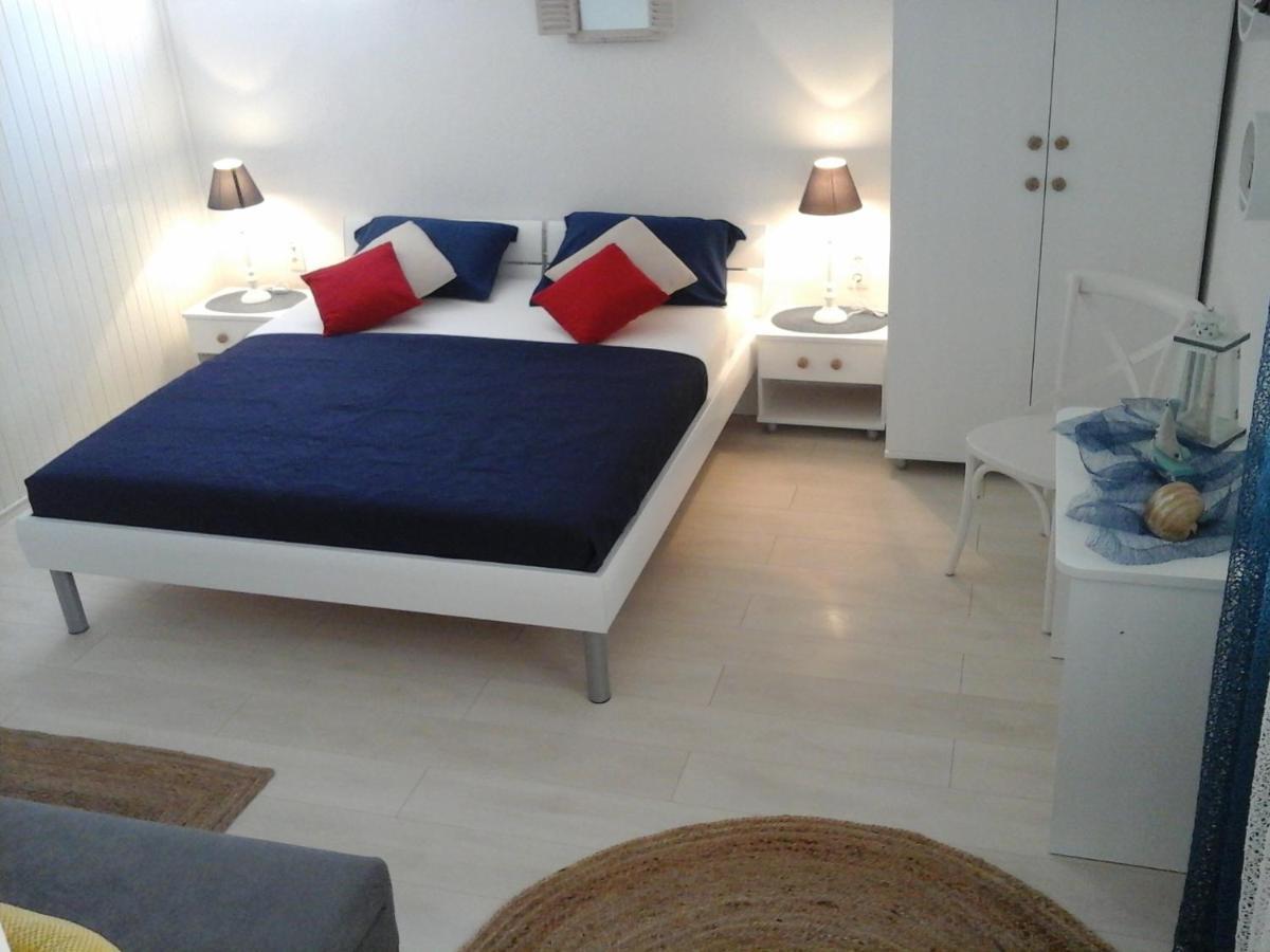 Apartments And Rooms With Parking Space Hvar - 13161 Χβαρ Εξωτερικό φωτογραφία